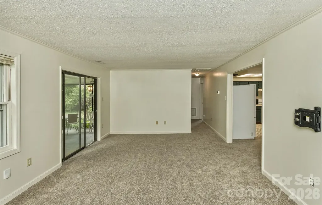 7 Teaneck Circle Hendersonville NC 28791