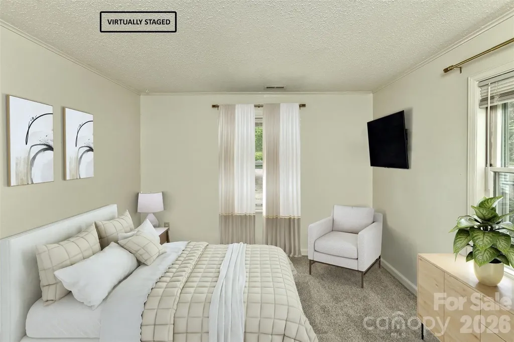 7 Teaneck Circle Hendersonville NC 28791