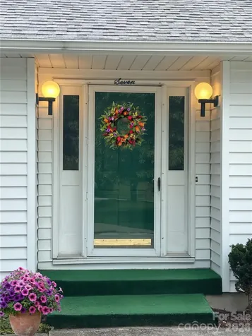 7 Teaneck Circle Hendersonville NC 28791
