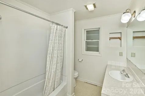 7 Teaneck Circle Hendersonville NC 28791