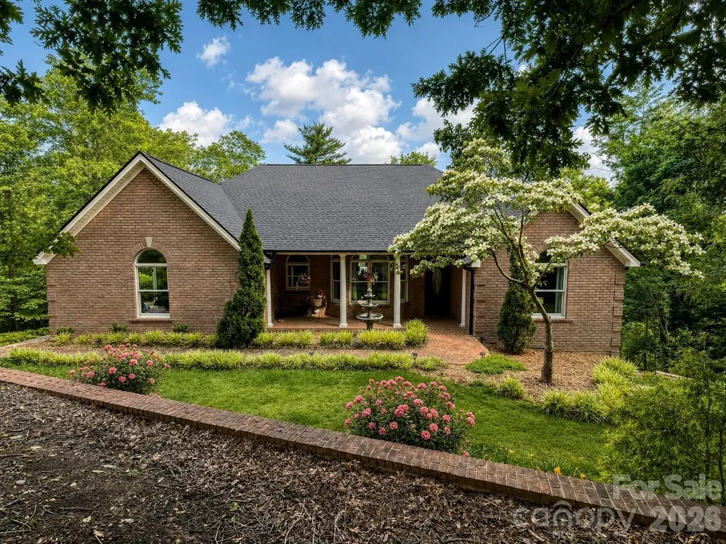 11 High Meadow Drive Weaverville NC 28787