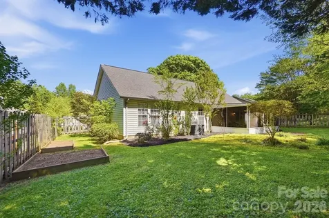 3419 Pondridge Court Charlotte NC 28269