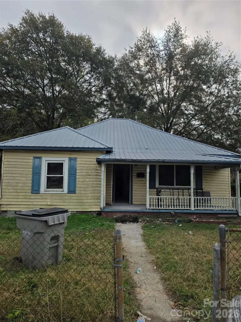 1517 W Walnut Avenue Gastonia NC 28052