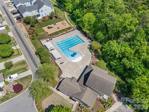 6061 Bountiful Street Belmont NC 28012
