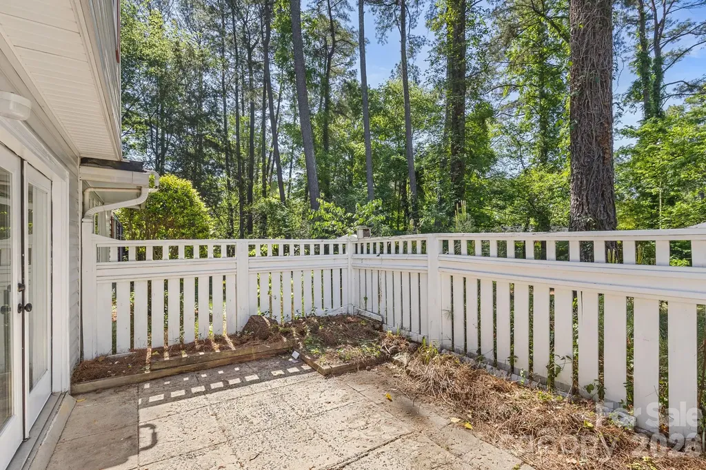 8517 Castle Pine Court Charlotte NC 28226
