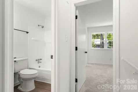 8517 Castle Pine Court Charlotte NC 28226