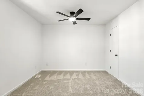 8517 Castle Pine Court Charlotte NC 28226