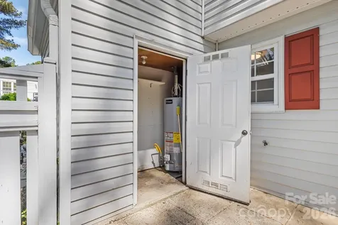 8517 Castle Pine Court Charlotte NC 28226