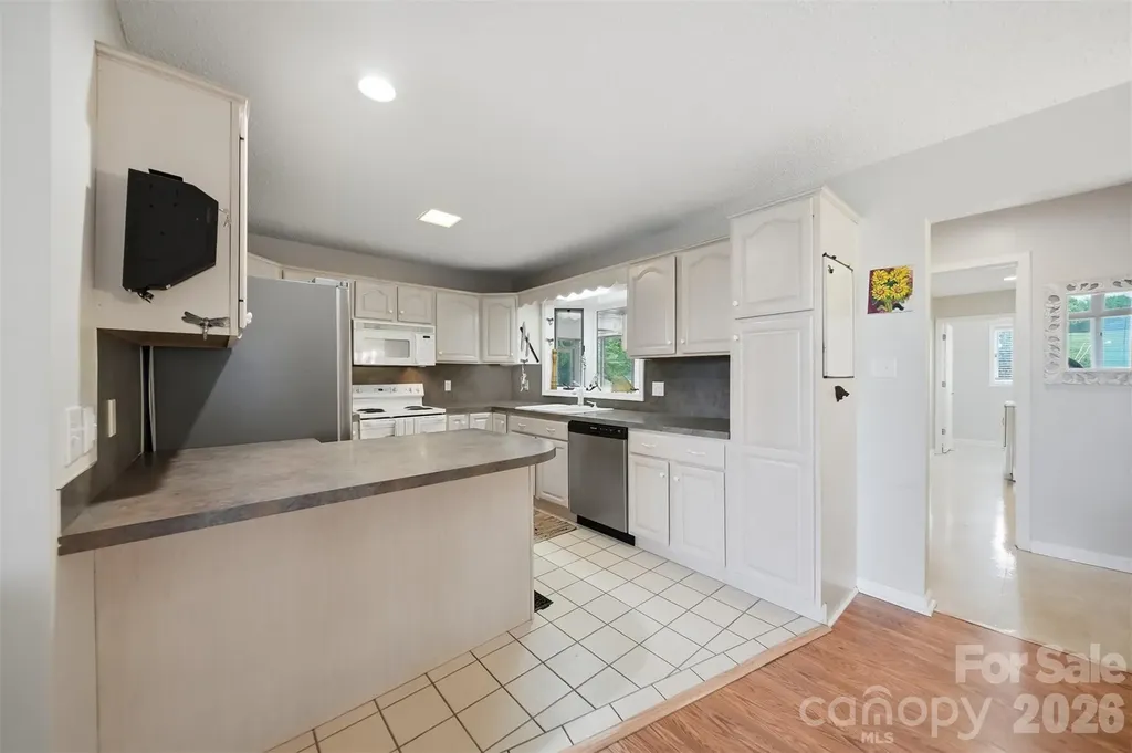 192 Reese Loop Taylorsville NC 28681