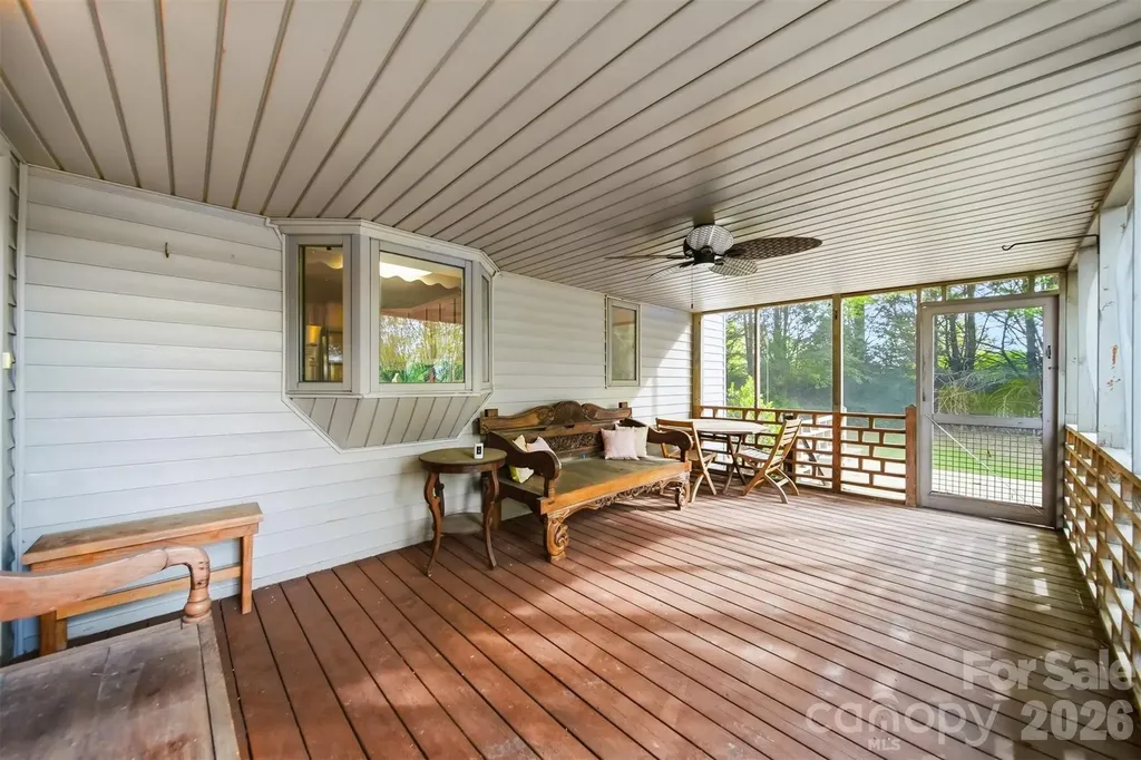 192 Reese Loop Taylorsville NC 28681