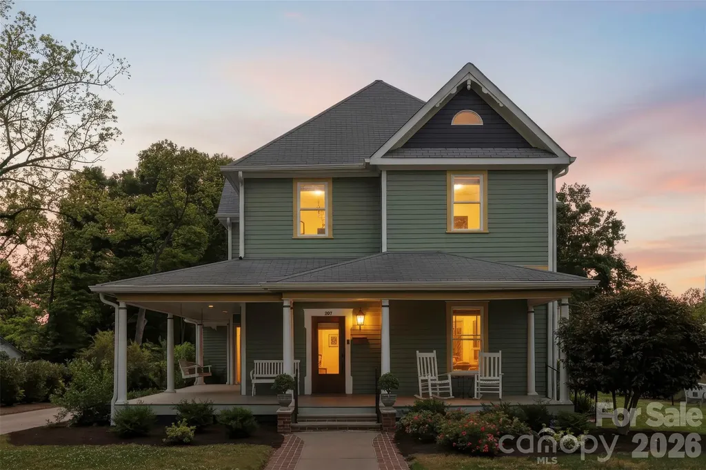 207 W Academy Street Cherryville NC 28021