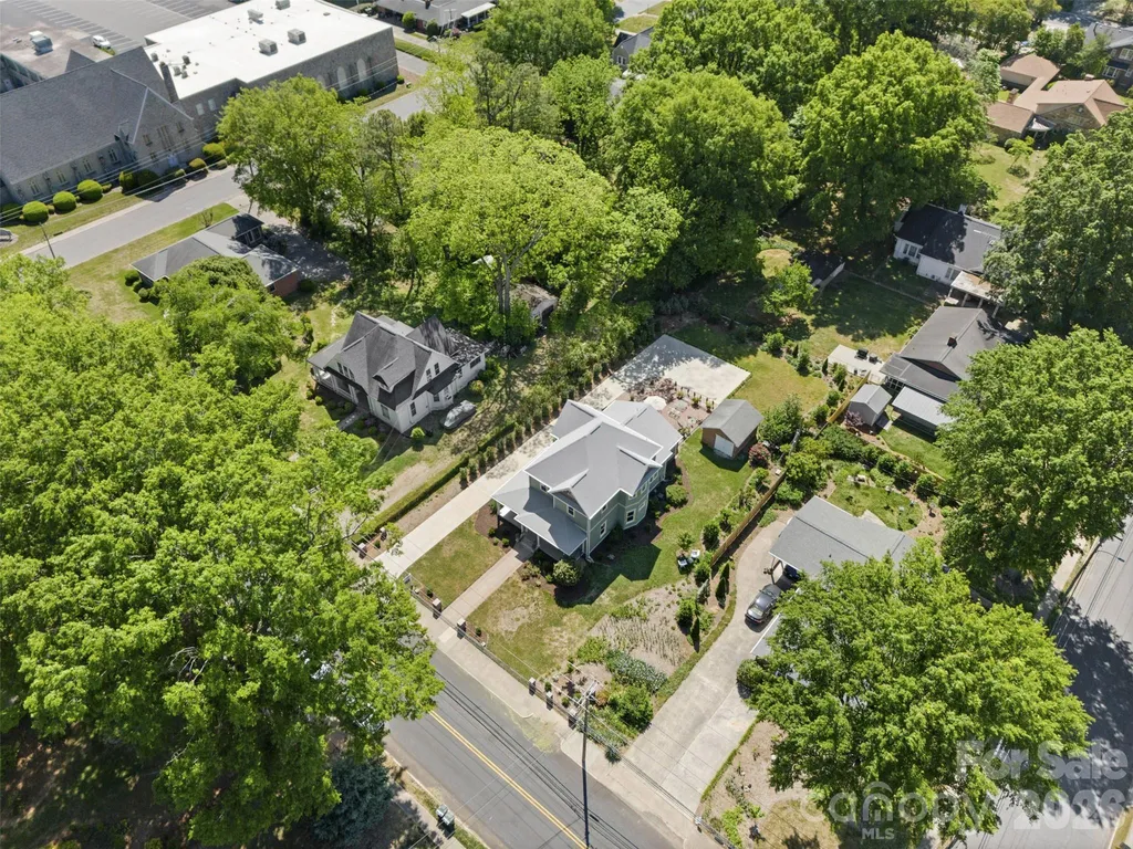 207 W Academy Street Cherryville NC 28021