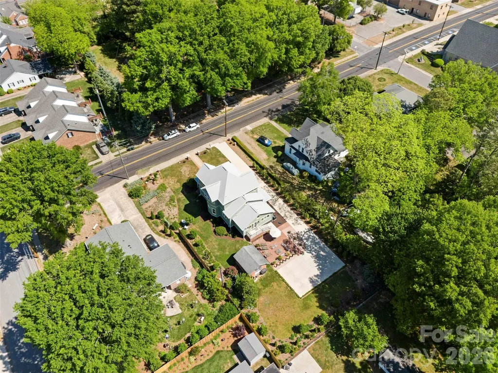 207 W Academy Street Cherryville NC 28021