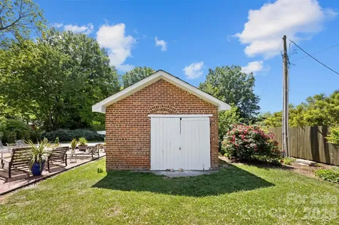 207 W Academy Street Cherryville NC 28021