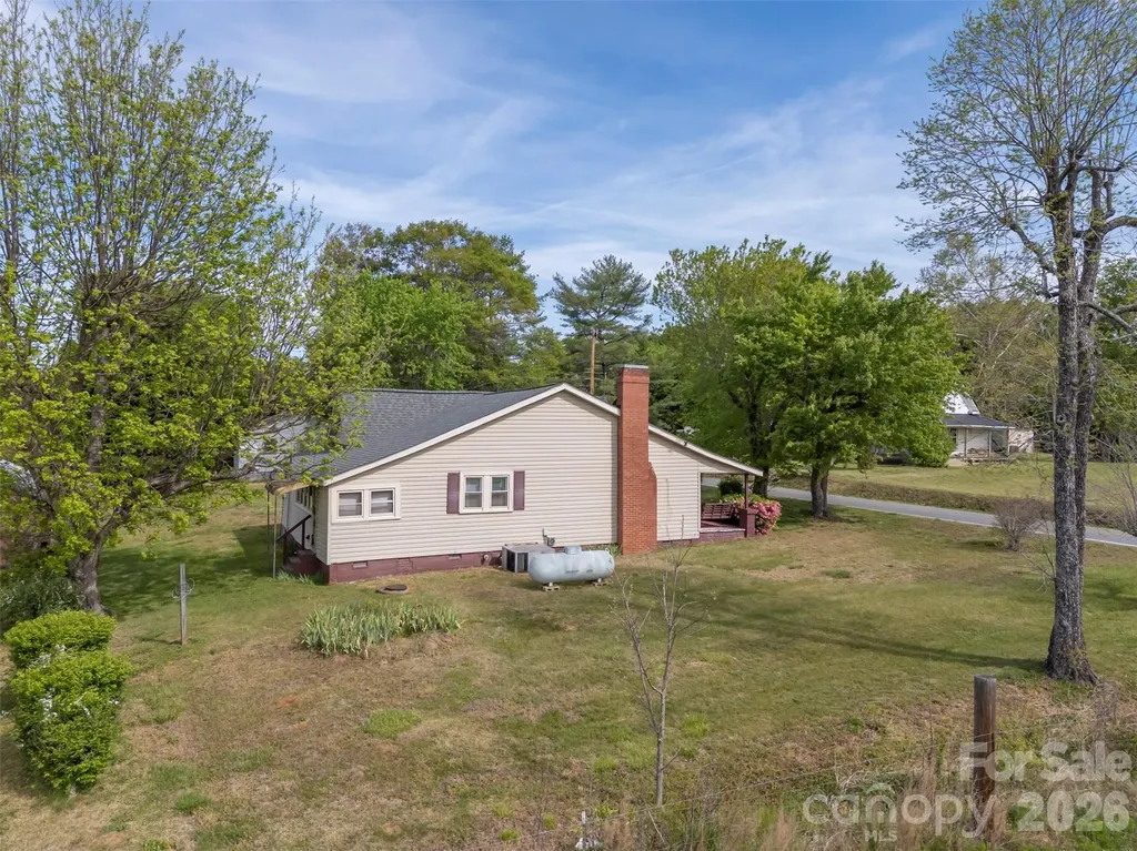 504 Old Henrietta Road Forest City NC 28043