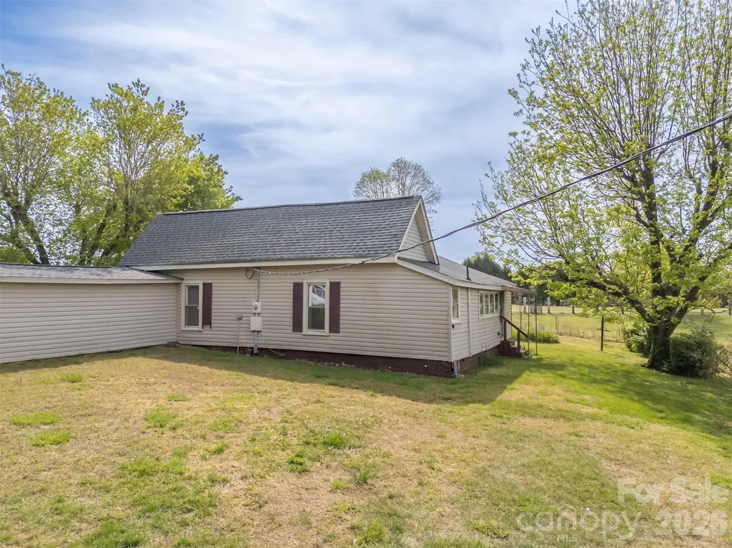 504 Old Henrietta Road Forest City NC 28043