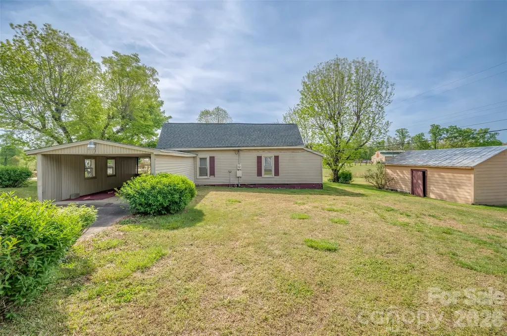 504 Old Henrietta Road Forest City NC 28043