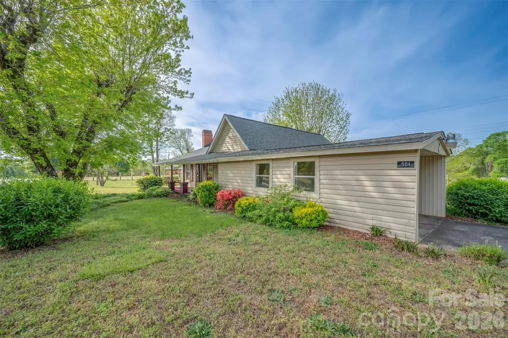 504 Old Henrietta Road Forest City NC 28043