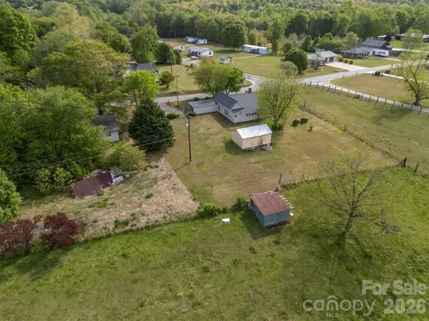 504 Old Henrietta Road Forest City NC 28043