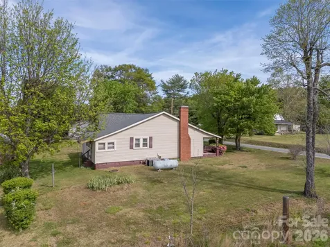 504 Old Henrietta Road Forest City NC 28043