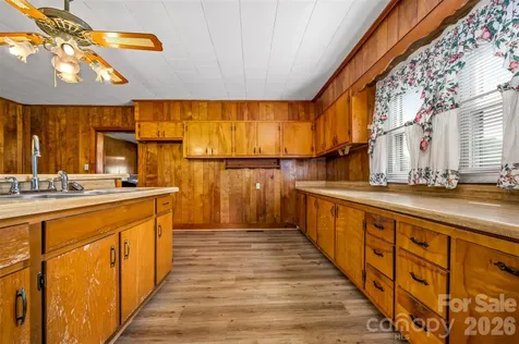 504 Old Henrietta Road Forest City NC 28043