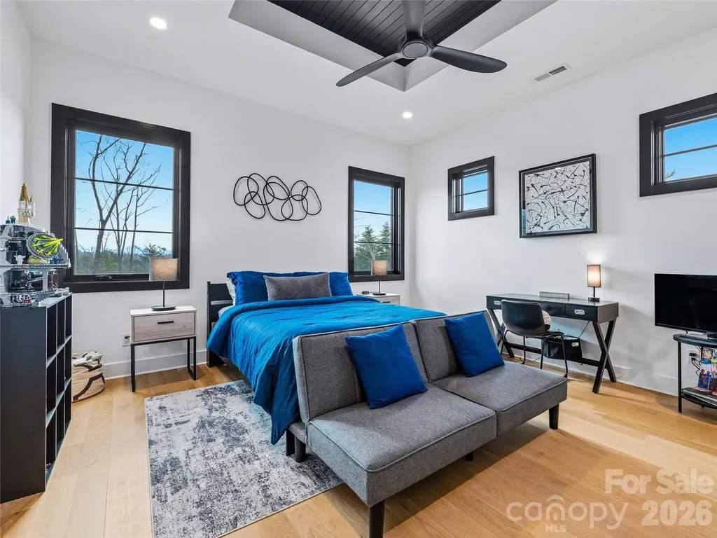 361 Belle Isle Way Asheville NC 28803
