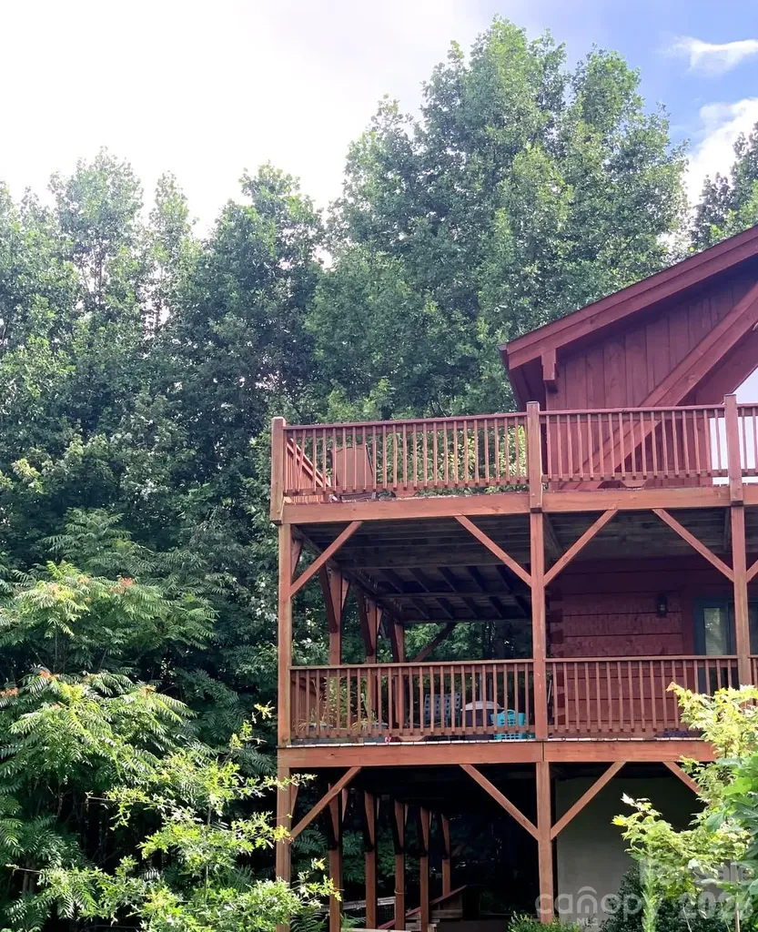 453 Grandview Peaks Drive Nebo NC 28761