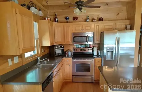 453 Grandview Peaks Drive Nebo NC 28761