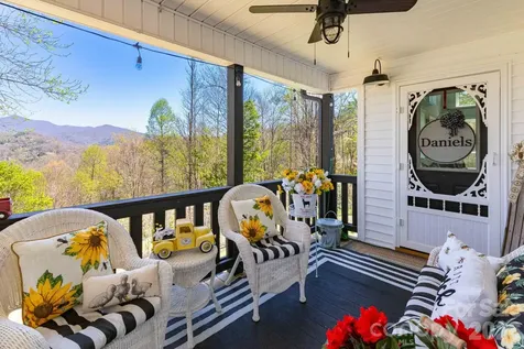 153 Fairlane Loop Whittier NC 28789