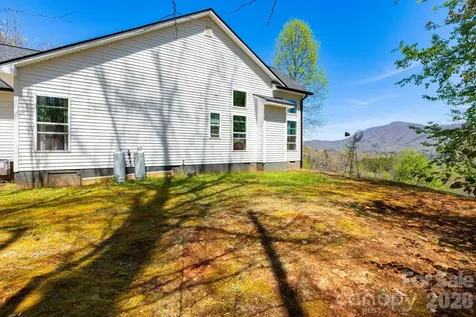 153 Fairlane Loop Whittier NC 28789