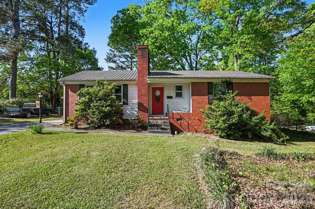 102 Azalea Road Lancaster SC 29720