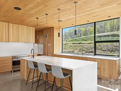 122 Elk Wallow Trail Asheville NC 28804