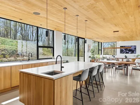 122 Elk Wallow Trail Asheville NC 28804