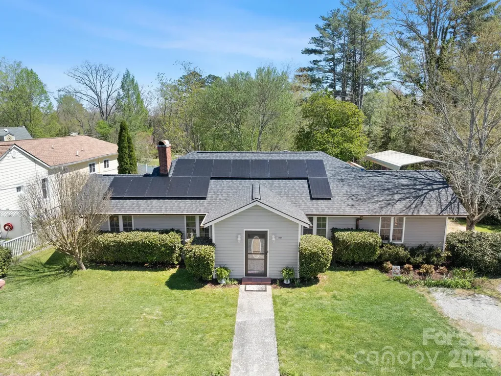 1614 Ridgewood Boulevard Hendersonville NC 28791