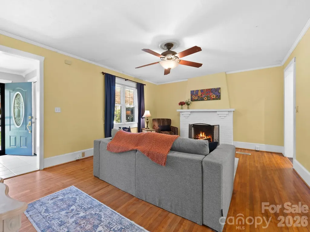 1614 Ridgewood Boulevard Hendersonville NC 28791