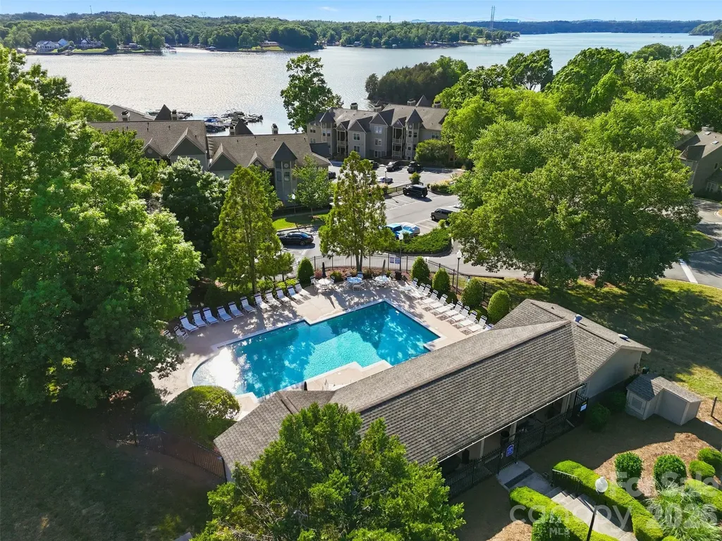 14614 Waterside Drive Charlotte NC 28278