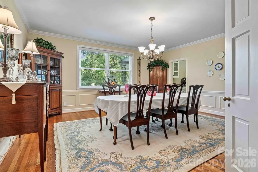 842 North Center Street Hickory NC 28601