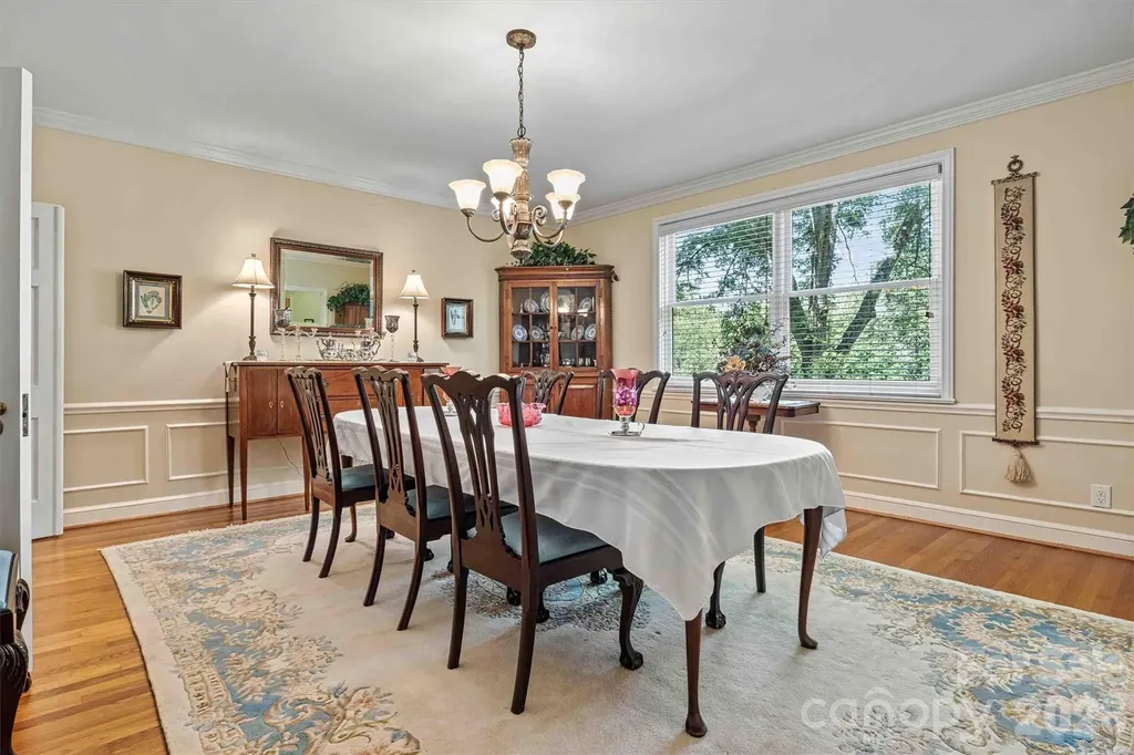 842 North Center Street Hickory NC 28601