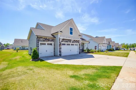 13039 Arnold Palmer Circle Lancaster SC 29720