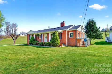 1511 White Oak Road Bakersville NC 28705