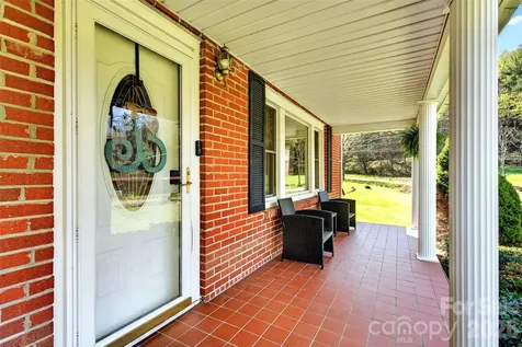 1511 White Oak Road Bakersville NC 28705