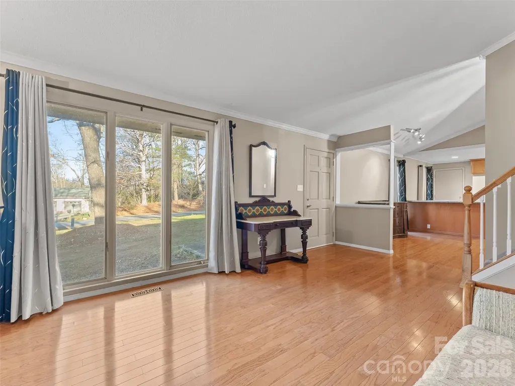 29 Reynolda Drive Asheville NC 28803