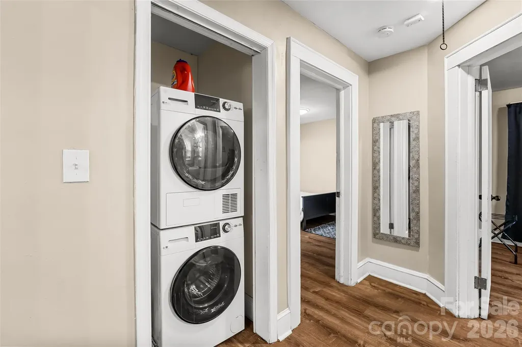 2738 Catalina Avenue Charlotte NC 28206