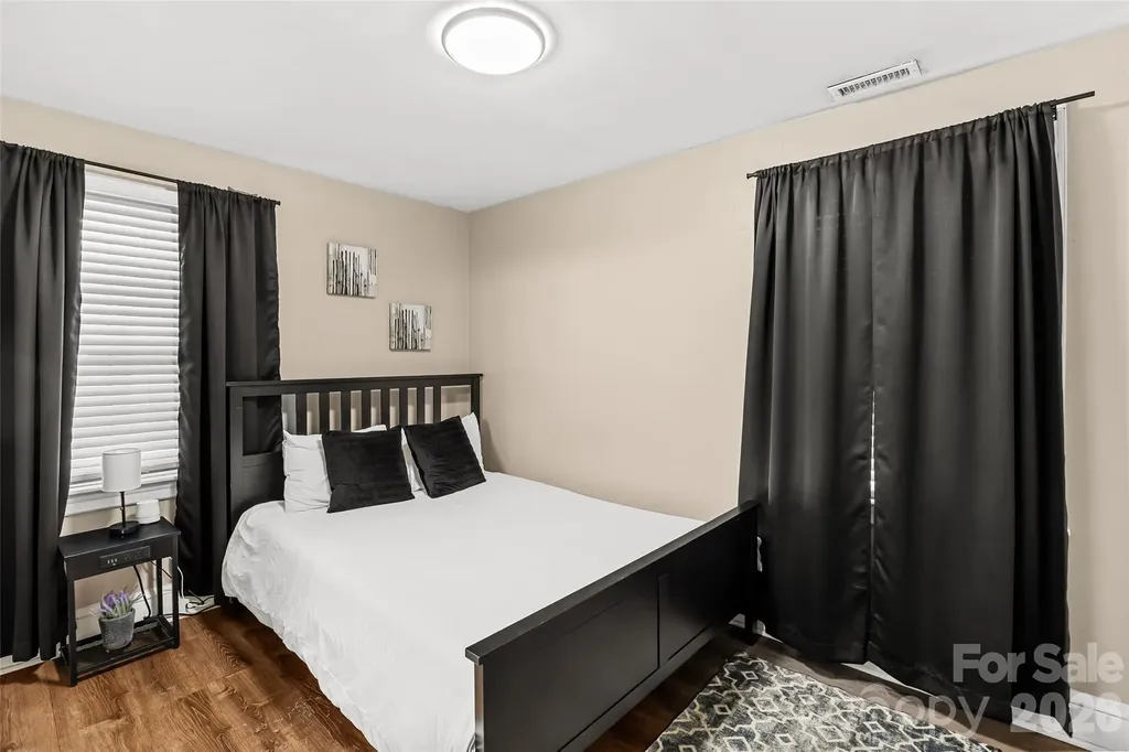 2738 Catalina Avenue Charlotte NC 28206