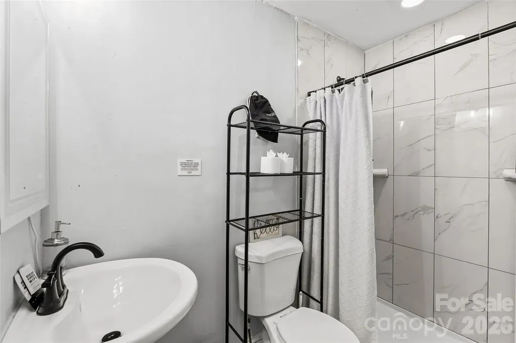 2738 Catalina Avenue Charlotte NC 28206