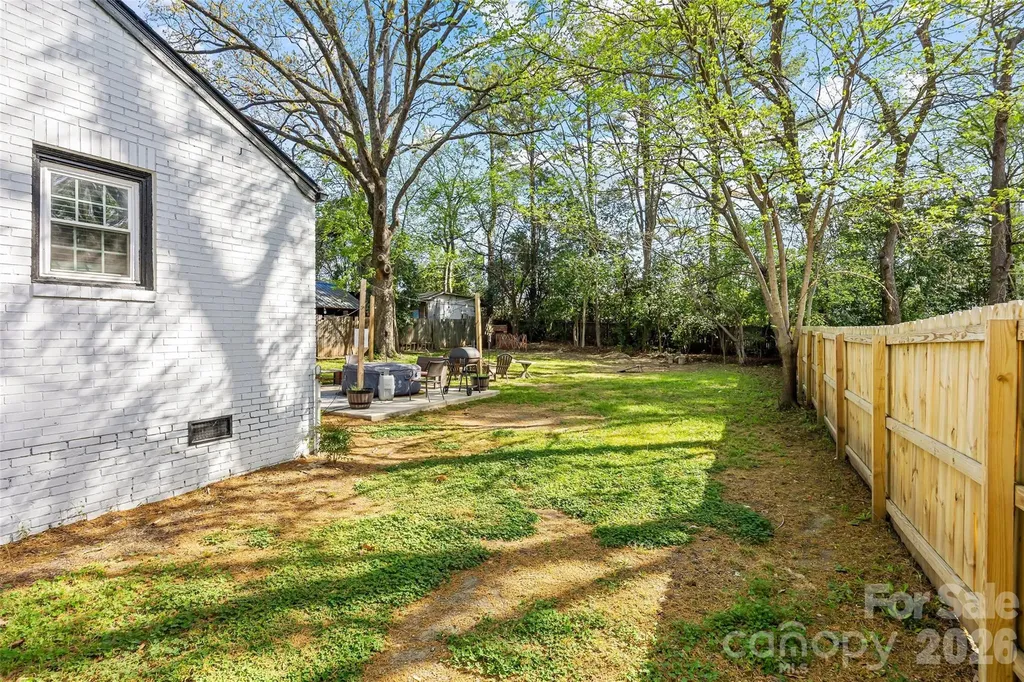 2738 Catalina Avenue Charlotte NC 28206