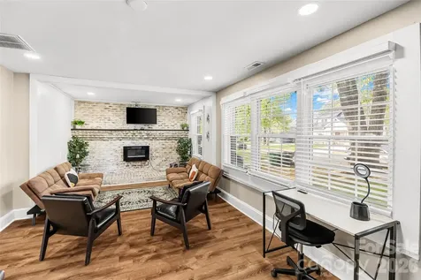 2738 Catalina Avenue Charlotte NC 28206