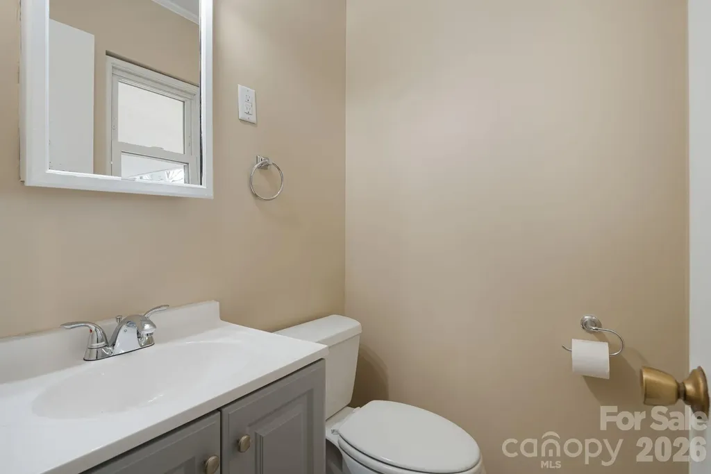 87 W Oakview Road Asheville NC 28806