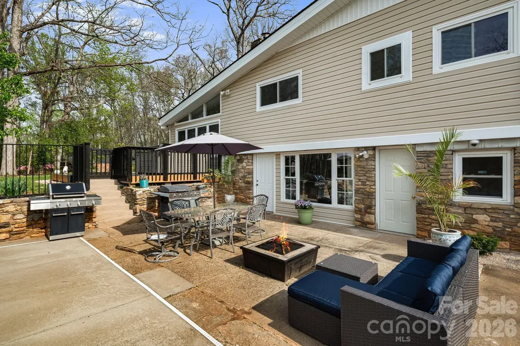 87 W Oakview Road Asheville NC 28806