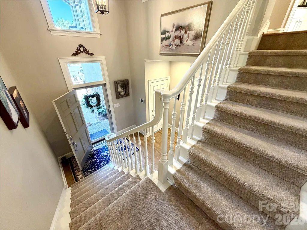 8964 Challis Hill Lane Charlotte NC 28226